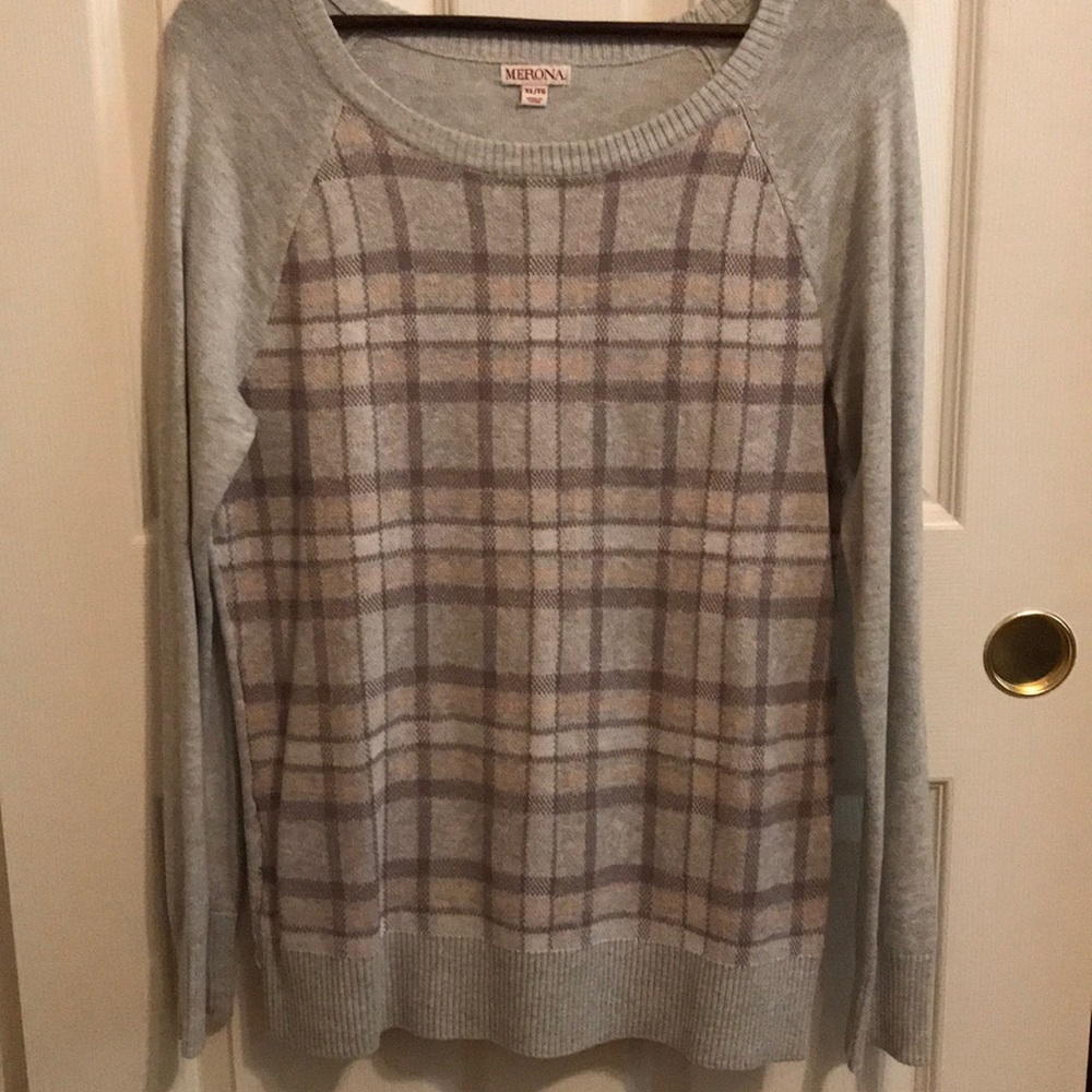 Women’s sweater